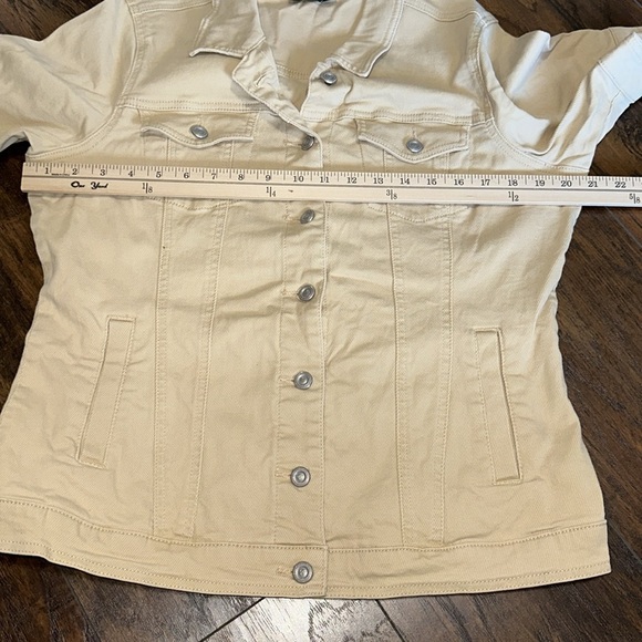 Denim Khaki Women’s Stretchy Short Sleeve Button Up Jacket Size Medium - Picture 8 of 9